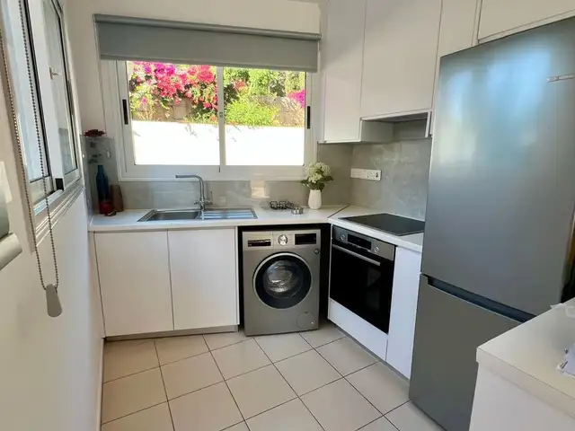  2-bedroom semi-detached to rent, Paphos — Paphos - Universal