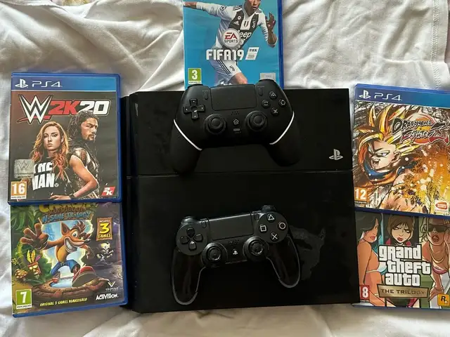 PS4 Console + 2 Controllers + 4 Games + Samsung Monitor + 2.1 Speakers, Επαρχία Αμμοχώστου — Λιοπέτρι