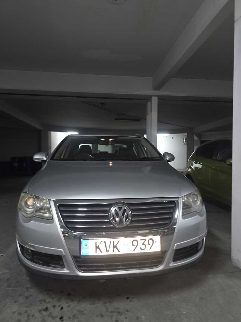 2009 Volkswagen Passat 2,0L 2009 Cyprus