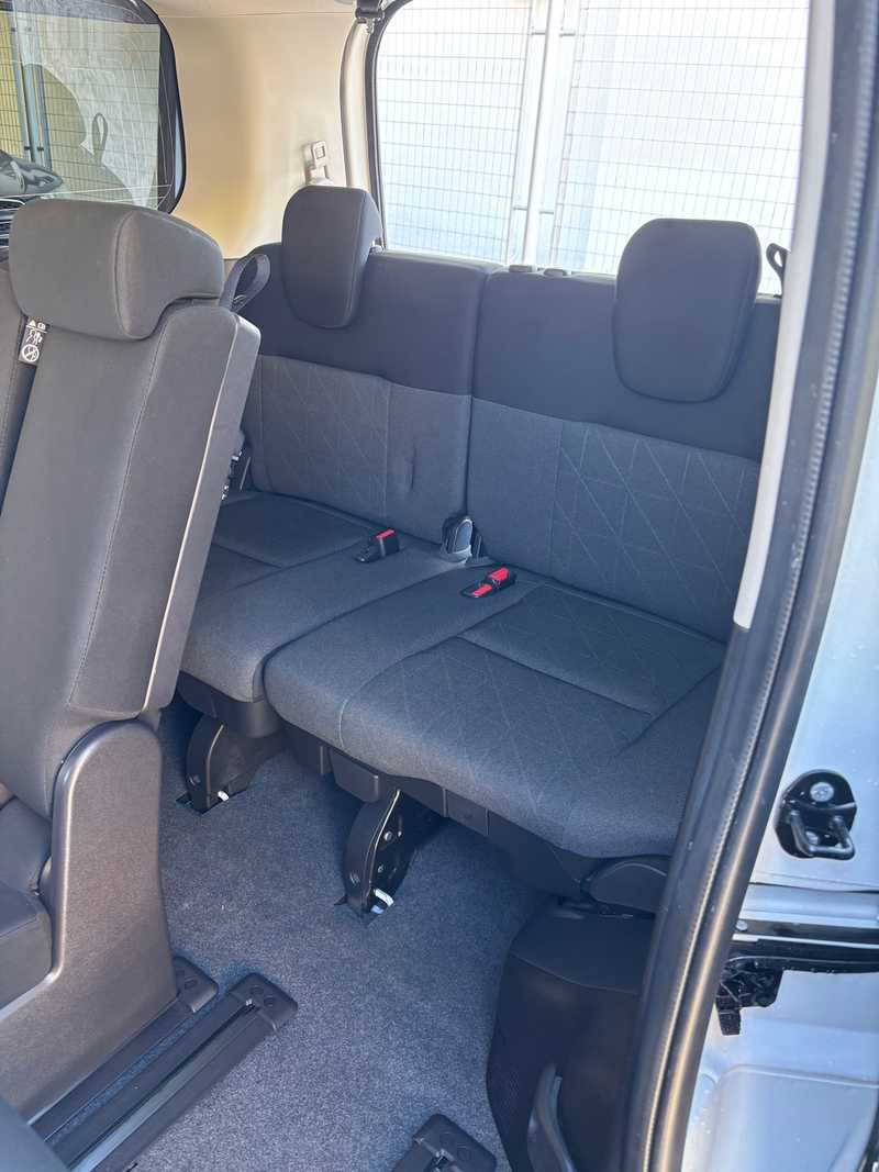 2023 Nissan Serena 2,0L 2023 Cyprus
