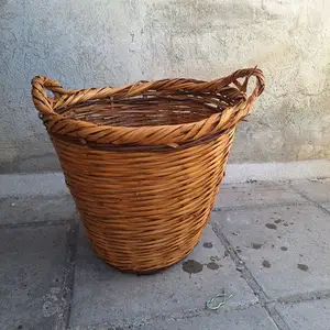 2 κοφίνες σε μέτρια κατάσταση 100 χρόνων, Nicosia — Latsia - Agios Georgios