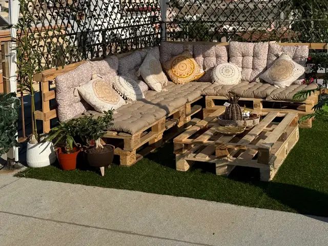 Pallets sofa, Limassol — Limassol - Zakaki