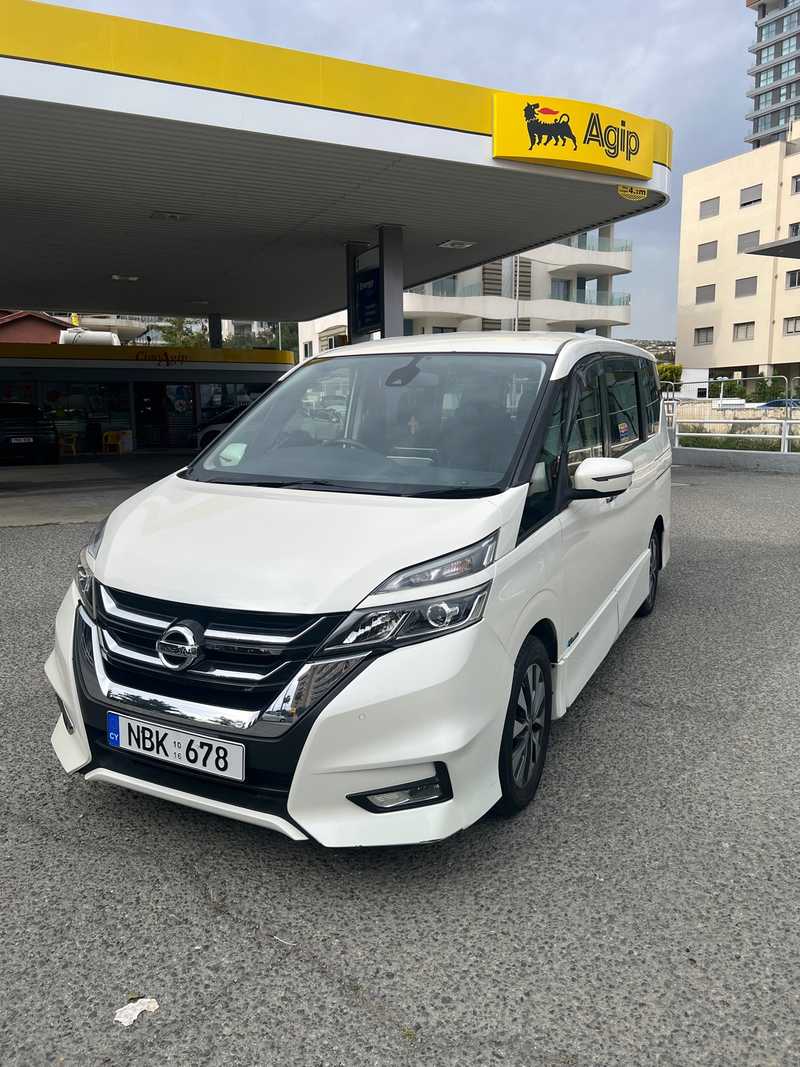 Nissan Serena 2,0L 2016