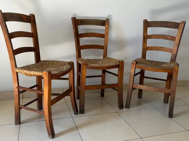 Chairs, Nicosia — Kokkinotrimithia