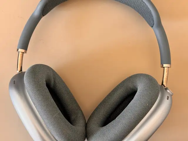 Airpods max type c blue, Nicosia — Aglantzia