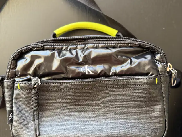 Calvin klein bag, Επαρχία Λεμεσού — Άγιος Αθανάσιος