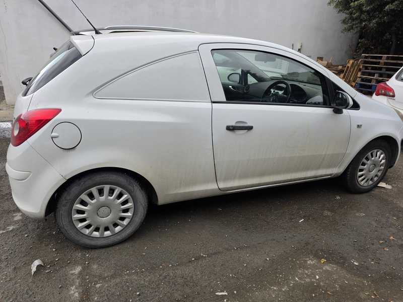 2011 Opel, Vauxhall Corsa 1,3L 2011 Cyprus