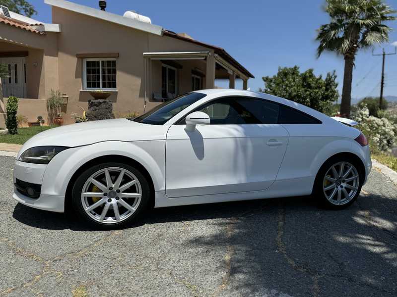 2010 Audi TT 2,0L 2010 Cyprus
