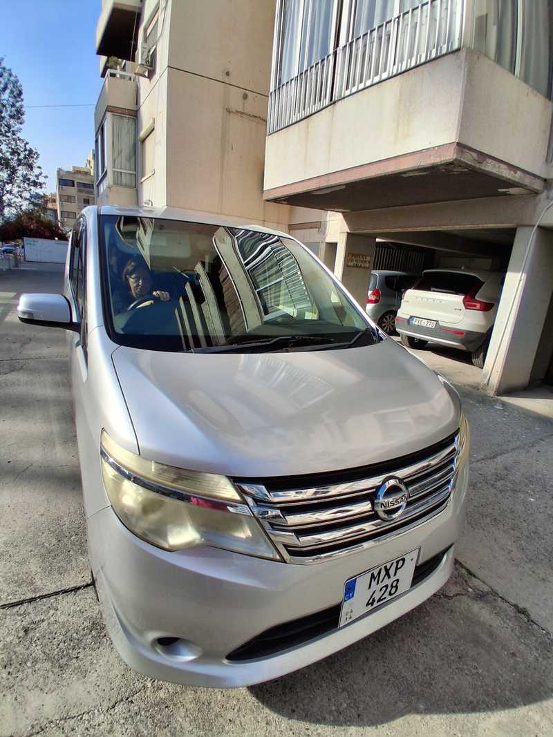 2014 Nissan Serena 2,0L 2014 Cyprus