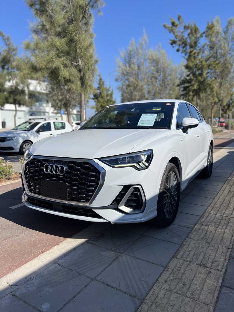 2022 Audi Q3 2,0L 2022 Cyprus