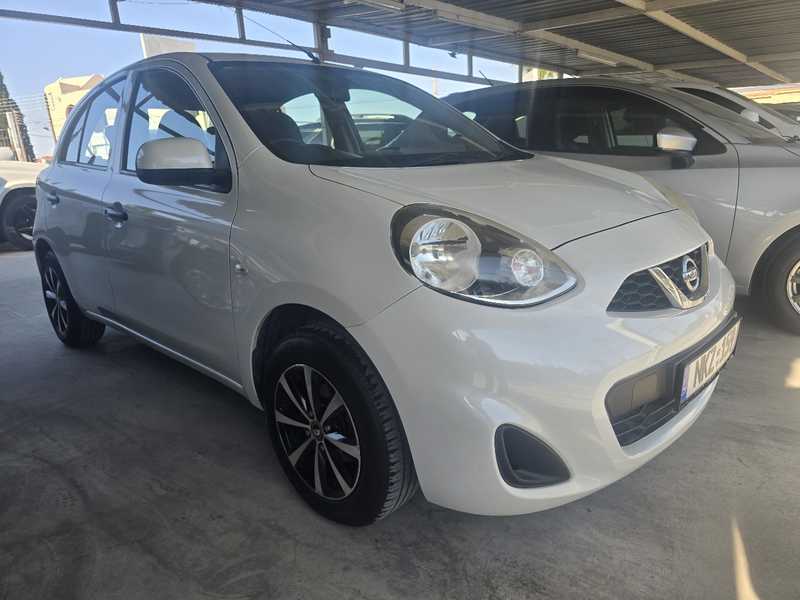 Nissan March 1,2L 2015