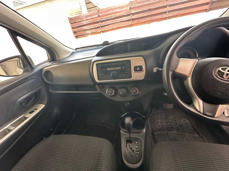 2014 Toyota Vitz 1,3L 2014 Cyprus