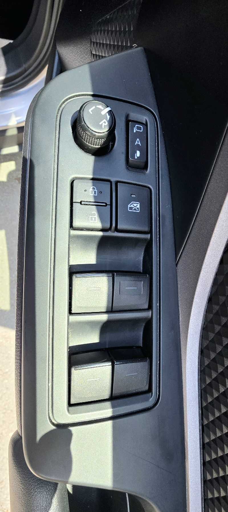 2021 Toyota C-HR 1,8L 2021 Cyprus