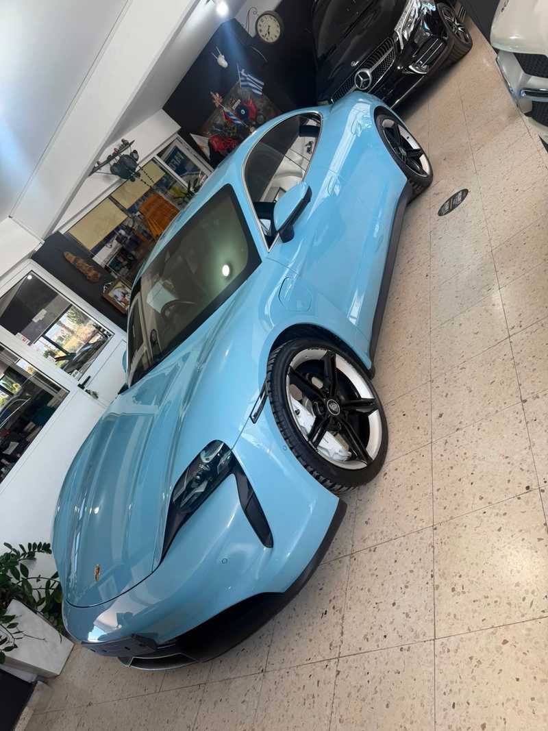 Porsche Taycan Electric 2021