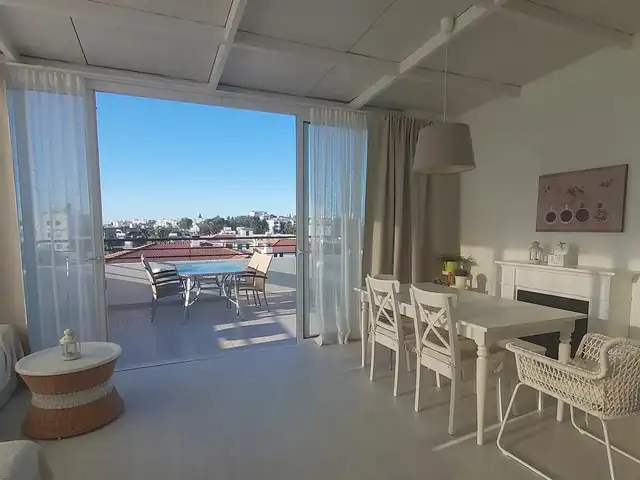 3-bedroom penthouse to rent, Επαρχία Λάρνακας — Λάρνακα - Καμάρες