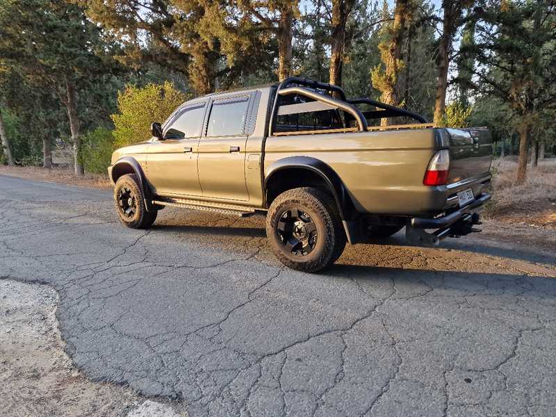 2001 Mitsubishi L200 2,5L 2001 Cyprus