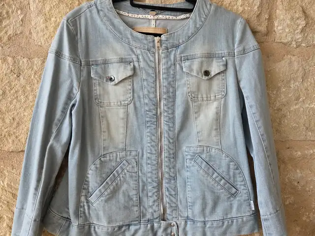 Authentic Marc Cain Light Wash Collarless Zip-Up Denim Jacket, Επαρχία Πάφου — Κονιά