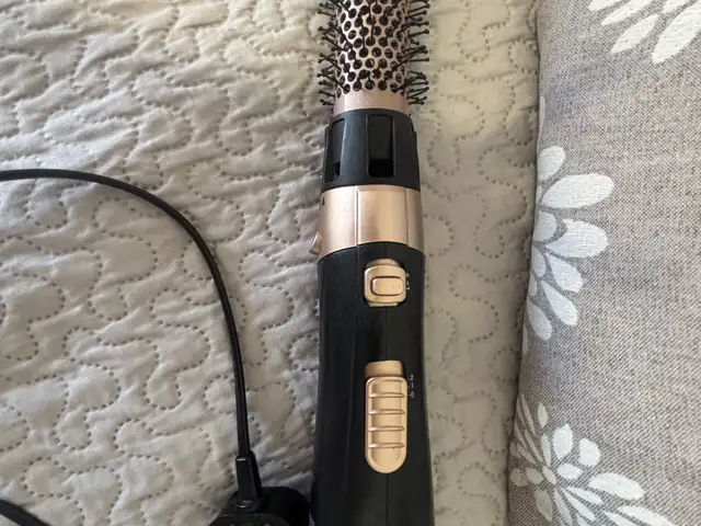 Hot brush paris hilton, Larnaca — Drosia