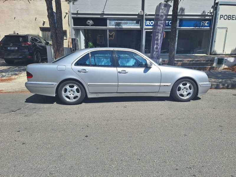 2000 Mercedes-Benz E-Class 2,2L 2000 Cyprus