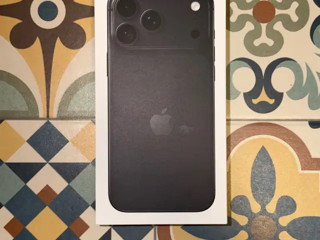 Apple iphone 18 pro max 256gb black brand new with 2 years warranty, Nicosia — Nicosia - Ag. Antonios