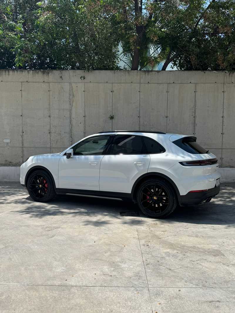 2023 Porsche Cayenne 4,0L 2023 Cyprus