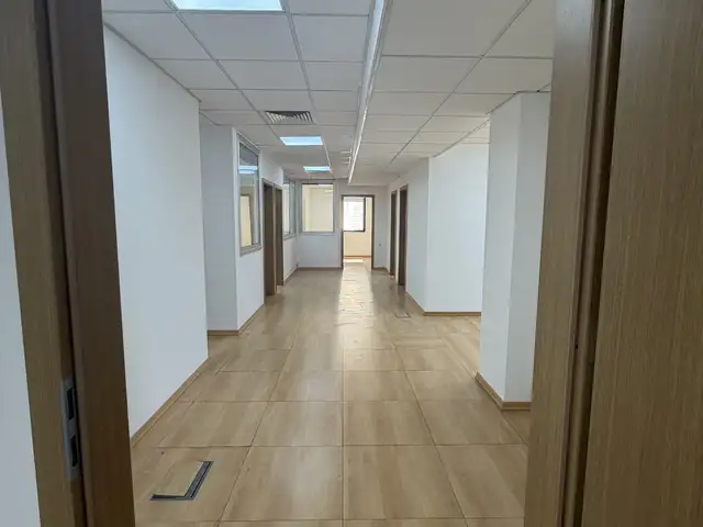 A whole floor office available, Επαρχία Λευκωσίας — Στρόβολος - Ακρόπολη - 9