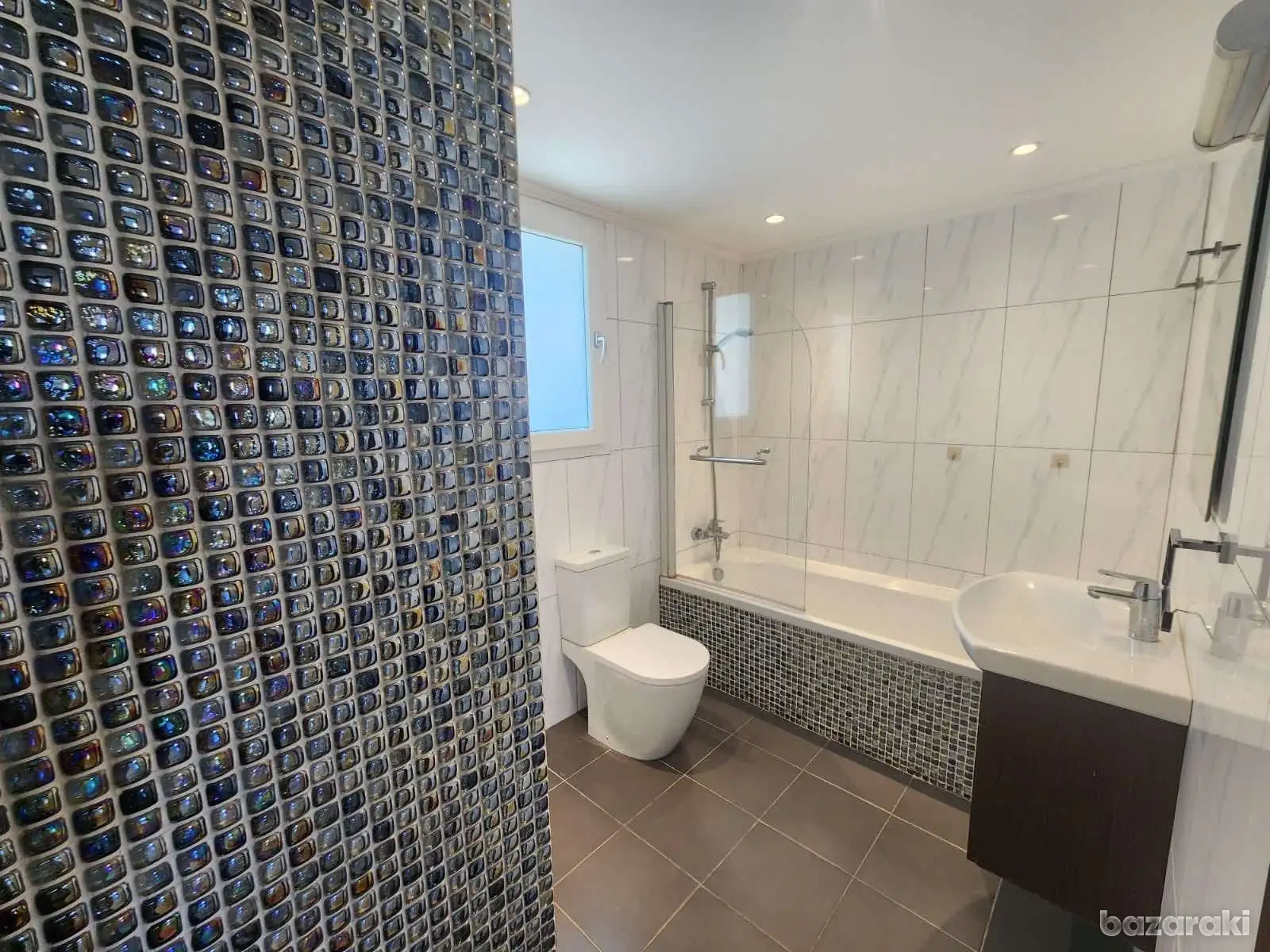 House, 3 bedrooms — 9