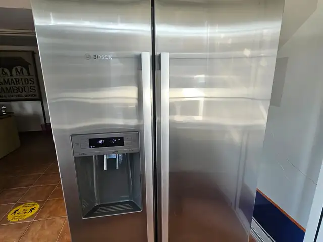 Double bosch fridge with tap, Επαρχία Πάφου — Τάλα