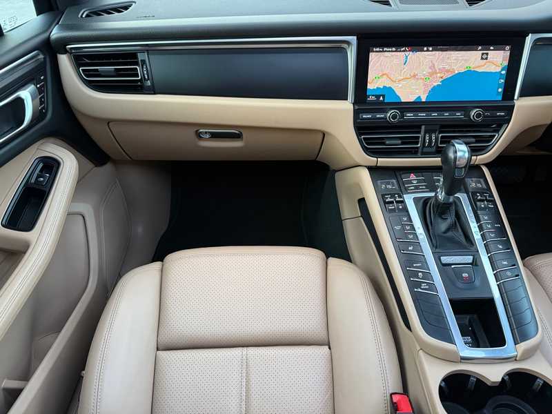 2019 Porsche Macan 2,0L 2019 Cyprus