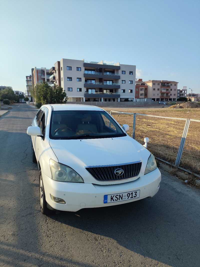 2005 Toyota Harrier 3,0L 2005 Cyprus