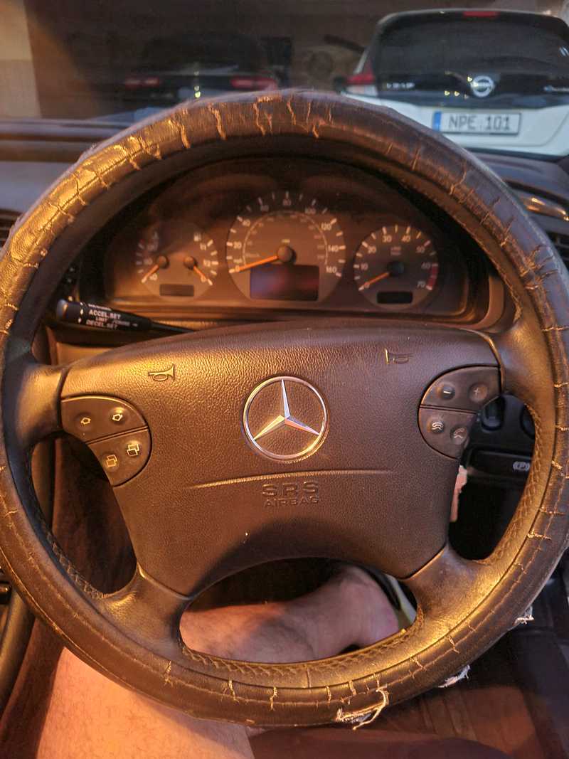 2001 Mercedes-Benz CLK-Class 2,0L 2001 Cyprus
