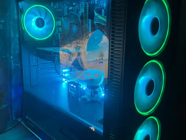 Custom rgb gaming pc great performance plays every game smoothly good for school, Επαρχία Λεμεσού — Λεμεσός - Άγιος Γεώργιος