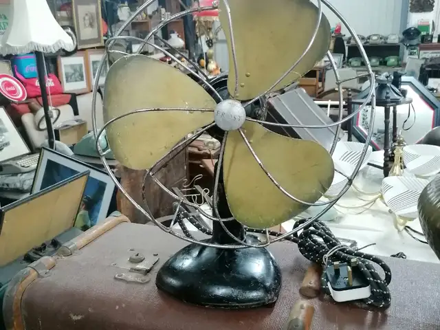 1950's Antique British Military Fan in working condition, Nicosia — Agioi Omologites