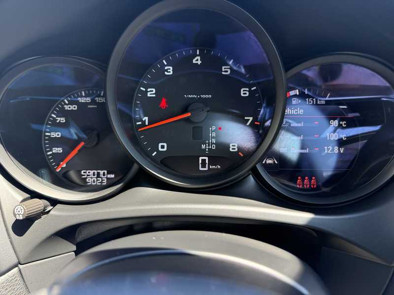 2021 Porsche Macan 2,0L 2021 Cyprus
