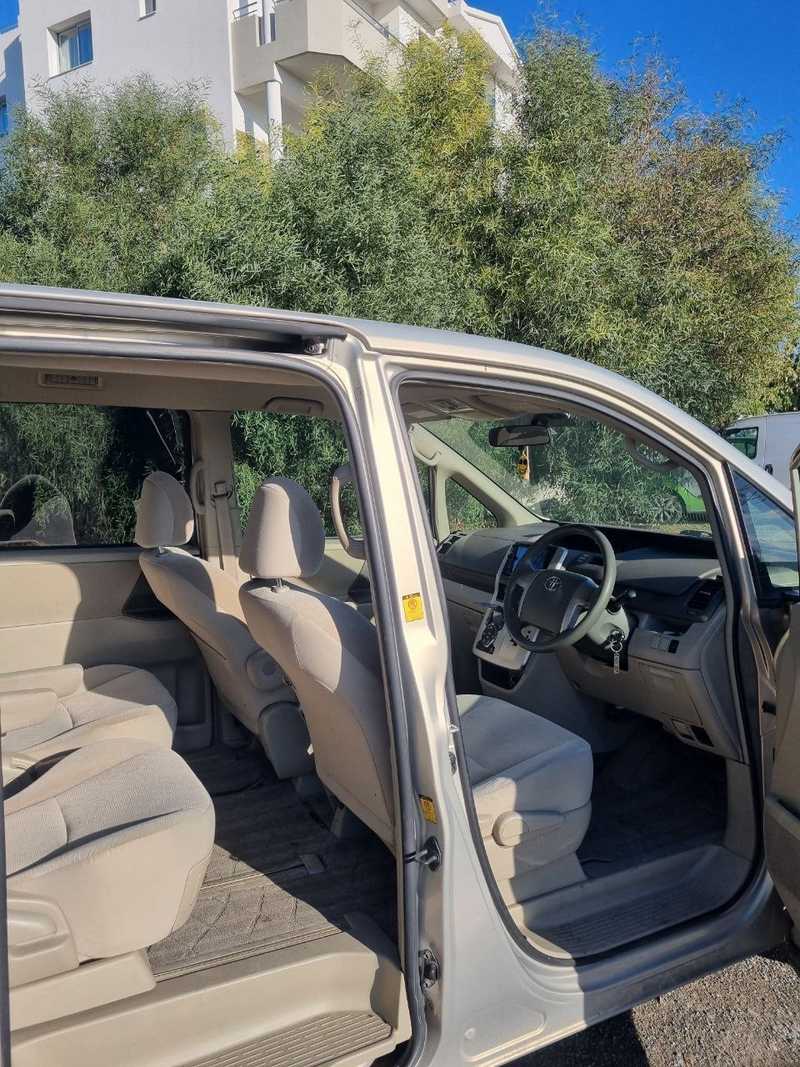 2015 Toyota Noah 1,6L 2015 Cyprus