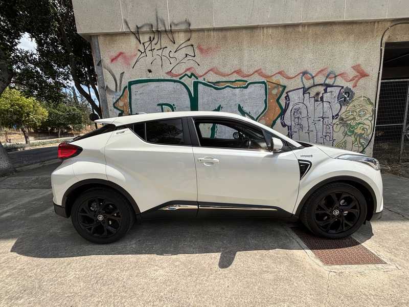 2017 Toyota C-HR 1,8L 2017 Cyprus