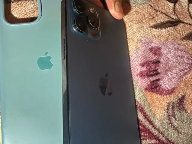 Good condition iPhone, Επαρχία Λεμεσού — Άγιος Γεώργιος Λεμεσού