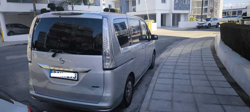 2016 Nissan Serena 2,0L 2016 Cyprus
