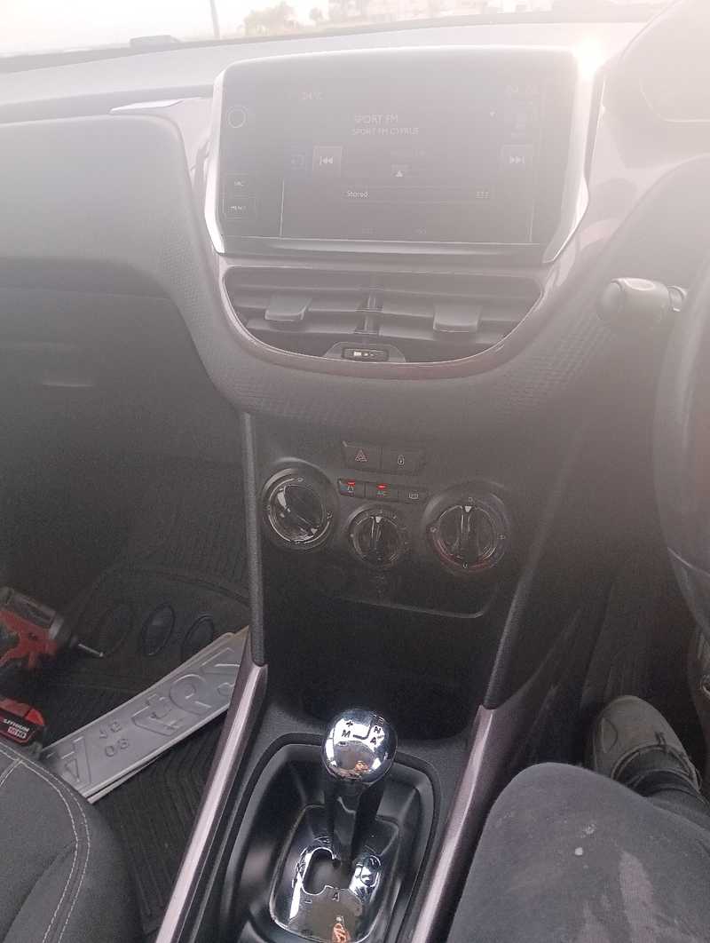 2015 Peugeot 2008 1,4L 2015 Cyprus