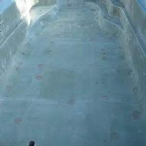 Pool plaster resurfacing and surface preparation in paphos, Επαρχία Πάφου — Ακουρδάλεια Κάτω