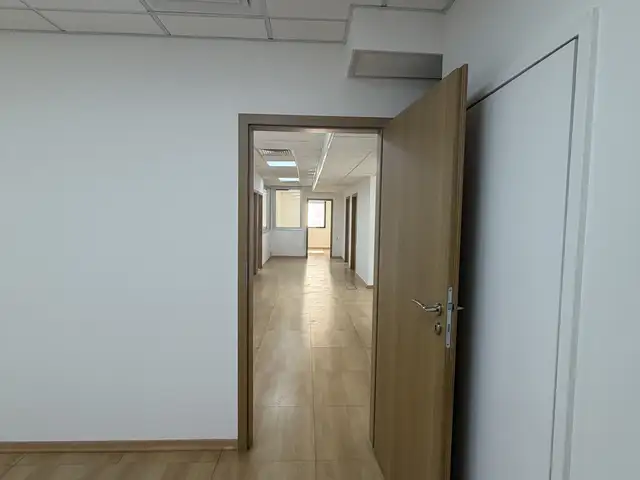 A whole floor office available, Επαρχία Λευκωσίας — Στρόβολος - Ακρόπολη - 8
