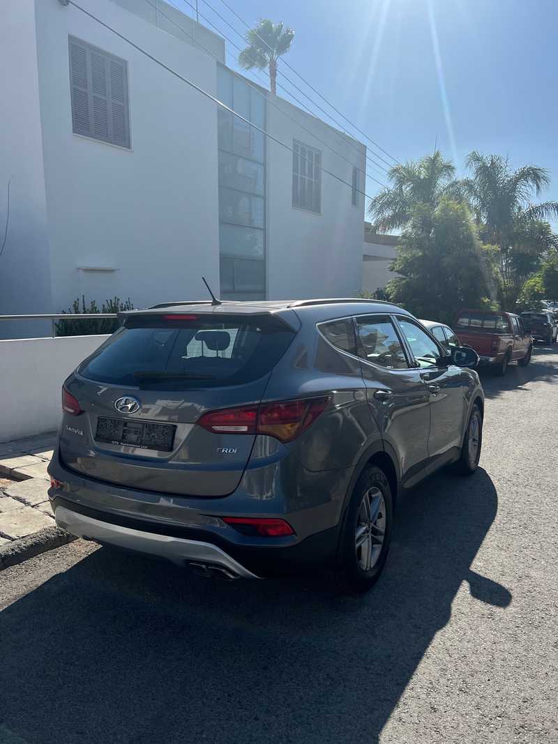 2017 Hyundai Santa Fe 2,2L 2017 Cyprus