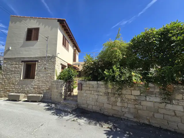 3-bedroom semi-detached to rent, Limassol — Limassol - Agia Fyla