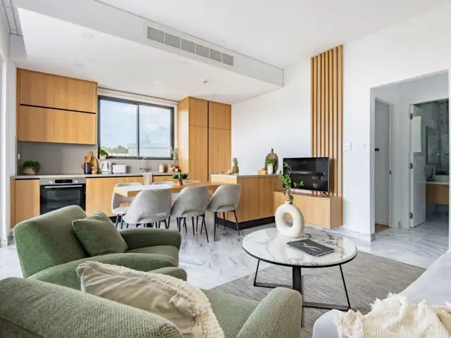 3-bedroom penthouse to rent, Paphos — Paphos - Universal