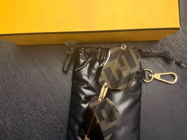 Fendi sunglasses, Επαρχία Λευκωσίας — Λατσιά - Άγιος Γεώργιος