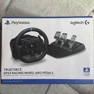 Logitech g923 steering wheel & playseat challenge racing seat + gran turismo 7, Larnaca — Larnaka - Skala