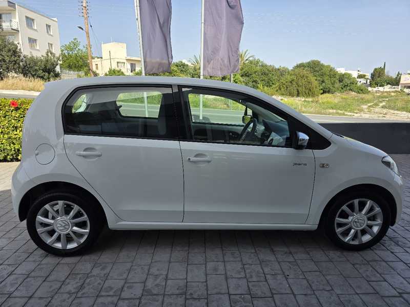 2016 Volkswagen UP 1,0L 2016 Cyprus