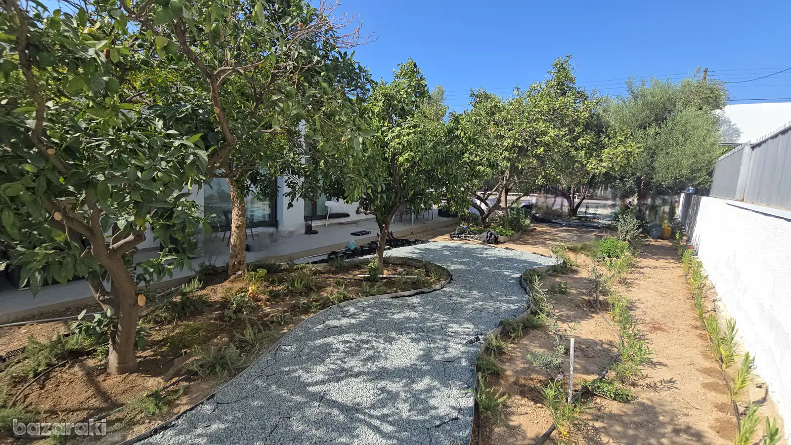 House, 3 bedrooms — 2
