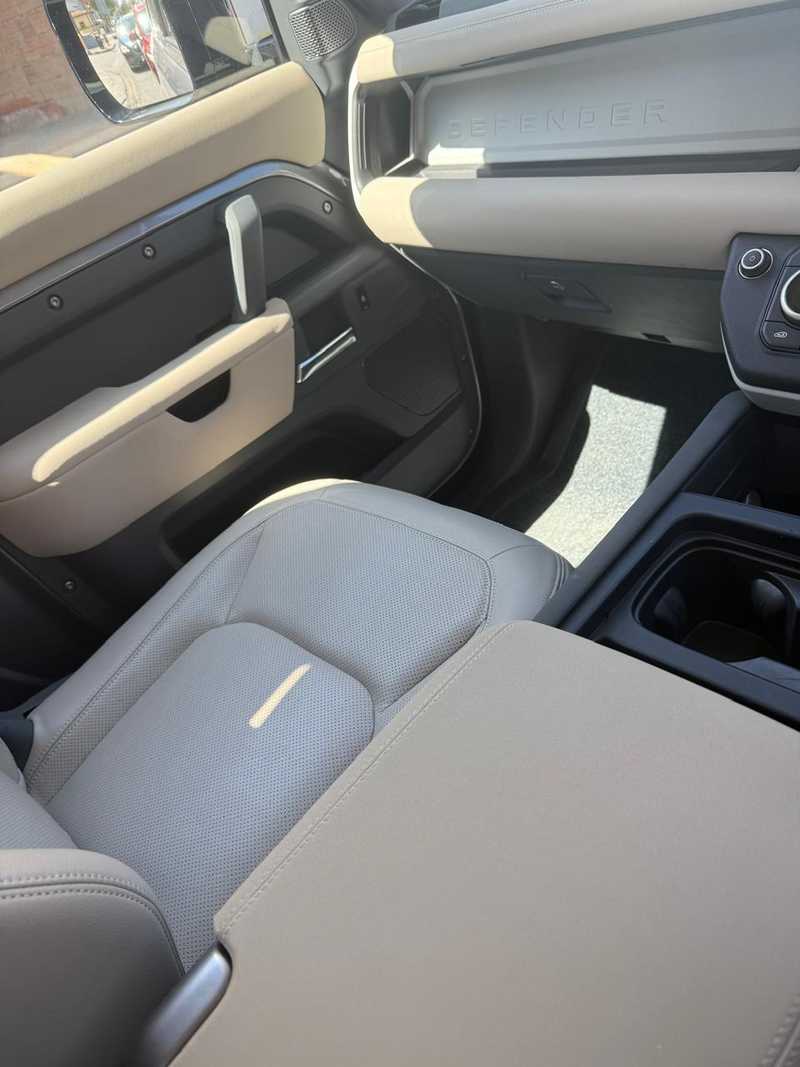 2023 Land Rover Defender 2,0L 2023 Cyprus