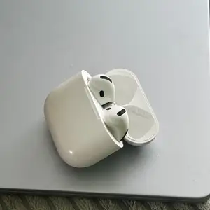Airpods 4 with active noise cancellation, Paphos — Pegeia